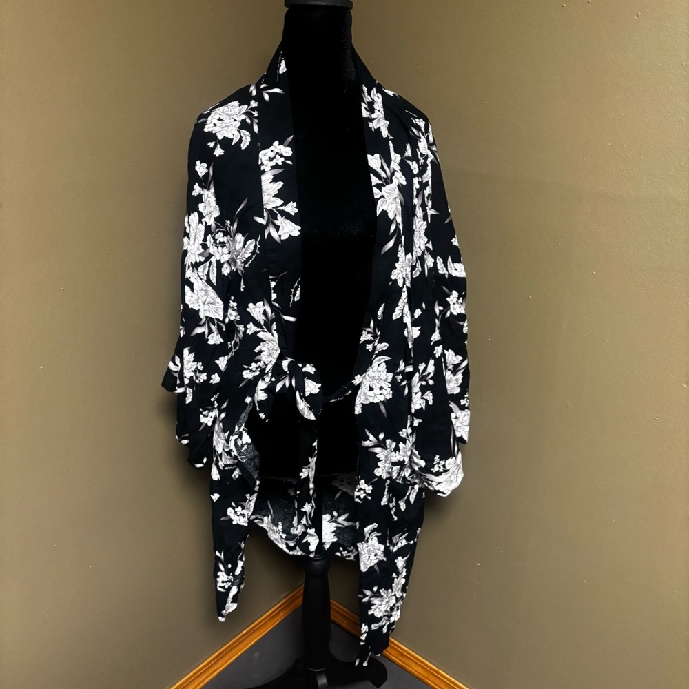 Spiritual Gangster Tie Front Kimono with Floral Pattern One Size Fits Most - Picture 3 of 5